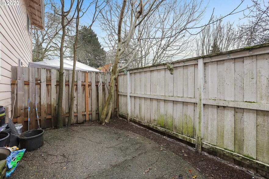 Building Photo - 4167 SE Cesar E Chavez Blvd