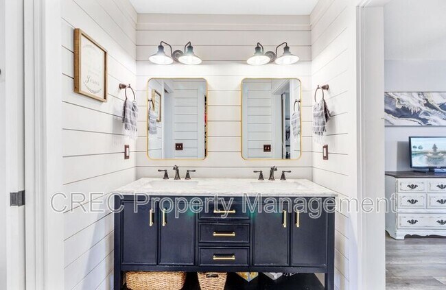 Building Photo - 109 Fort St