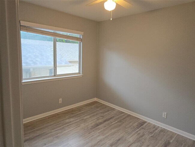 Building Photo - 4911 Edenbourgh Ln
