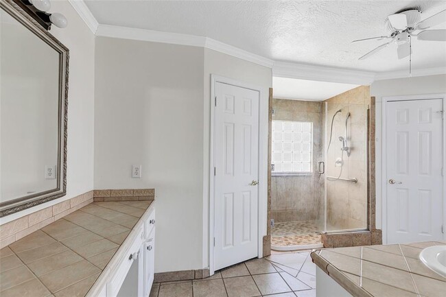 Building Photo - 7703 Pine Cup Dr