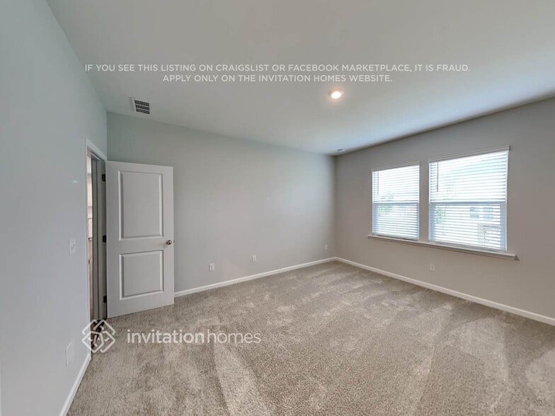 Building Photo - 4074 Ferris Ln