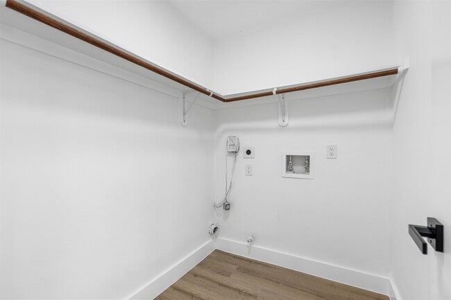 Building Photo - 14922 Waybridge Dr