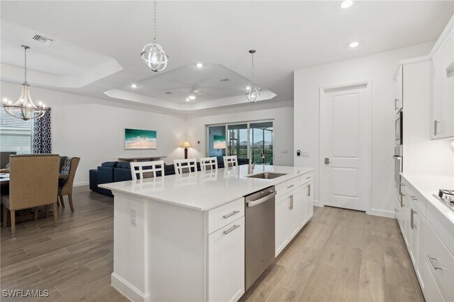 Building Photo - 15060 Pinehurst Ln