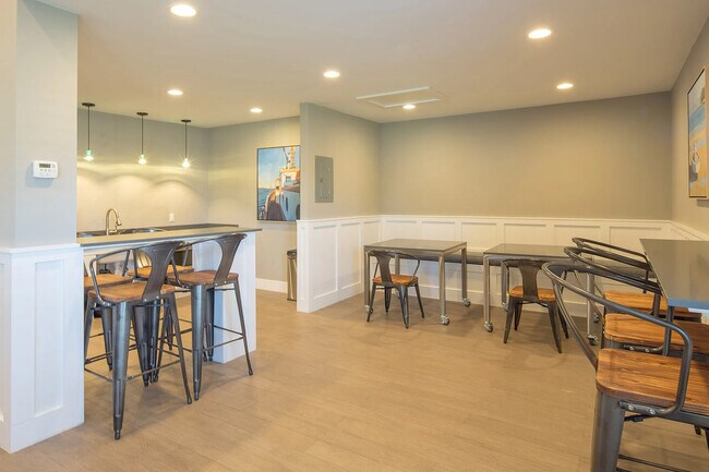 Building Photo - 43 Rock Harbor Ln