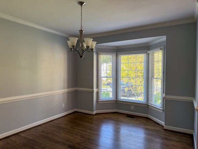Building Photo - Gorgeous 4-Bedroom Home on a Cul-de-Sac wi...