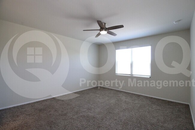 Building Photo - 2455 E Alida Dr