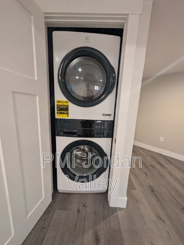 Building Photo - 14457 Gray Fox Dr