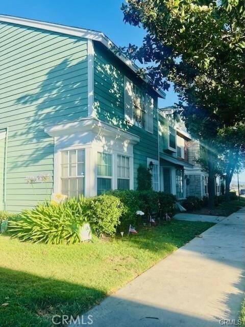 Building Photo - 5640 Riverside Dr