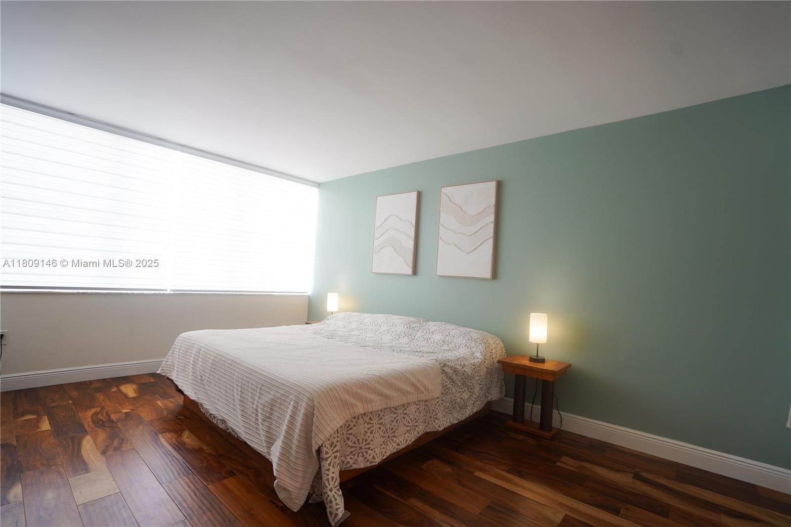 Building Photo - 18031 Biscayne Blvd
