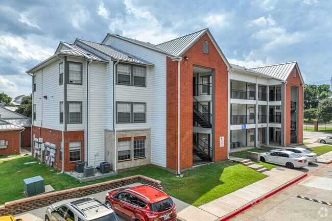Primary Photo - Century Court Apartments
