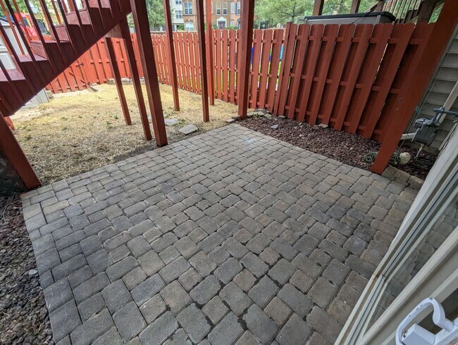 Building Photo - Renovated Townhouse in Frederick ready for...