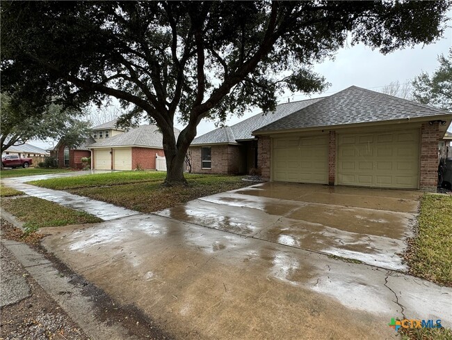 Building Photo - 617 Dunbar Dr