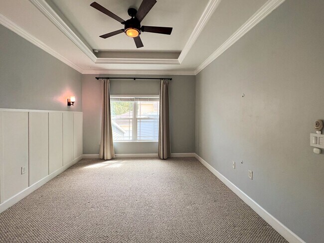 Building Photo - 3BR/2.5BA Townhouse in Sorrento - availabl...