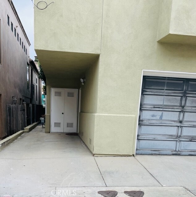 Building Photo - 710 Marigold Ave