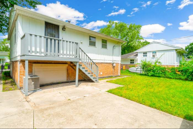 Building Photo - 13223 S Rhodes Ave
