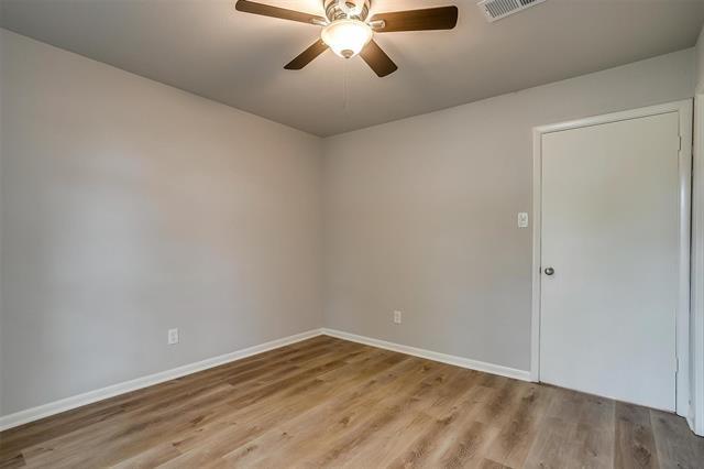 Building Photo - 144 NW Suzanne Terrace