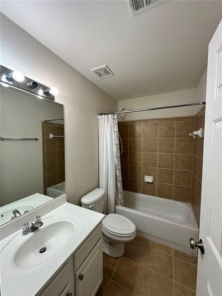 Building Photo - 1993 Hailston Ln