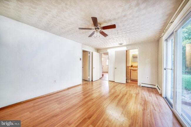 Building Photo - 14307 Bismark Ave