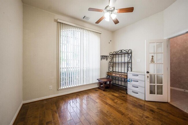 Building Photo - 18419 Willow Oak Bend Dr