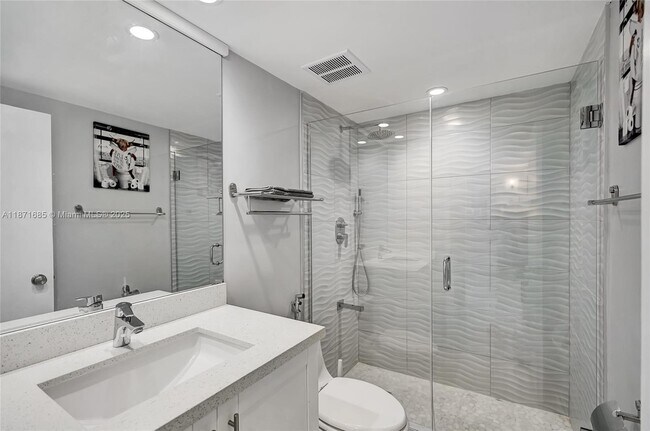 Building Photo - 3725 S Ocean Dr