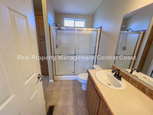 Building Photo - 9393 Eagle Vista Way