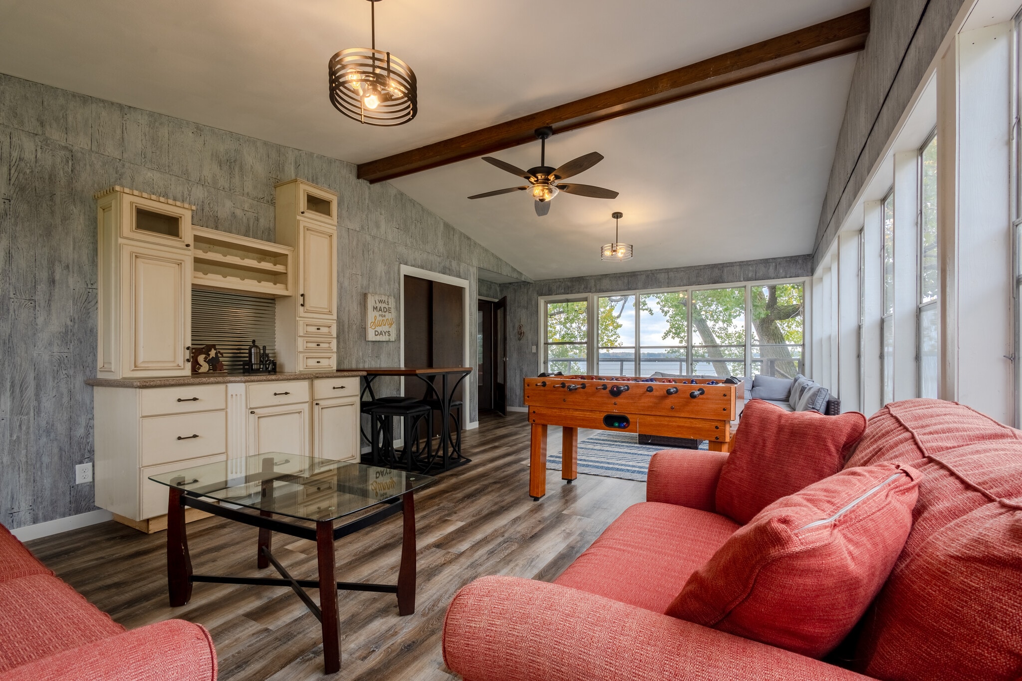 Building Photo - 6806 Sunset Strip NW