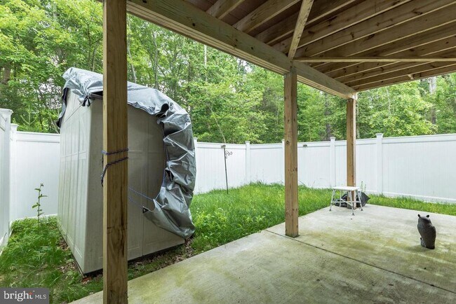 Building Photo - 7524 Holly Ridge Dr