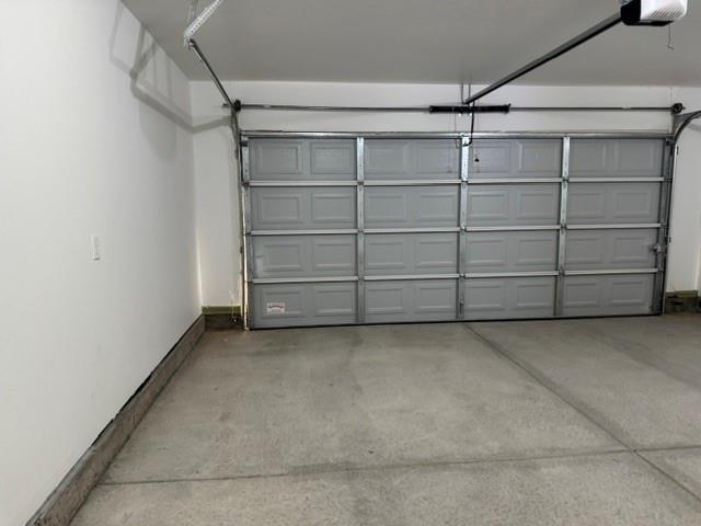 Building Photo - 16104 Wolf Crk Wy