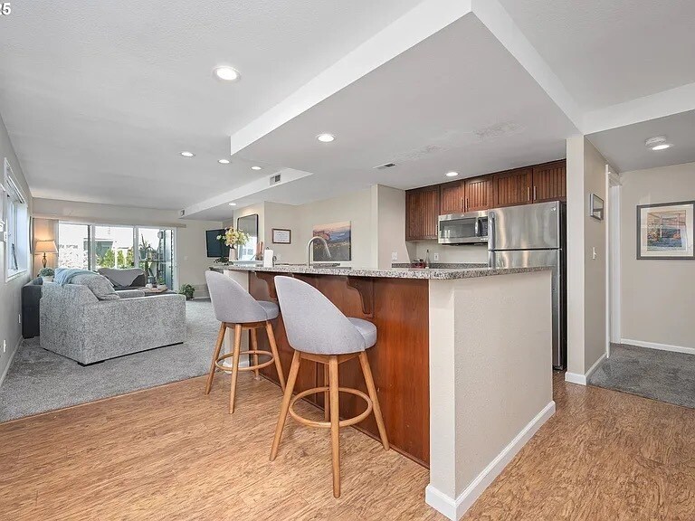 Building Photo - 123 N Hayden Bay Dr