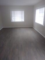 Building Photo - 5850 David Ave