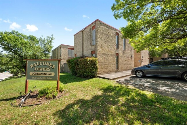 Building Photo - 3431 N Hills Dr