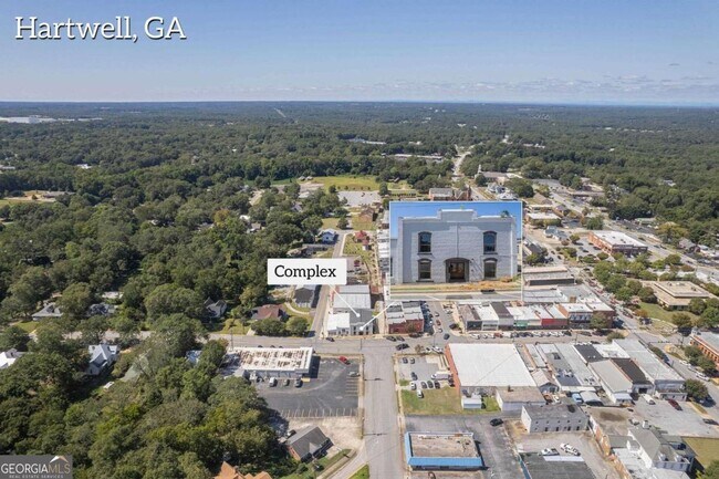 Building Photo - 86 S Forest Ave