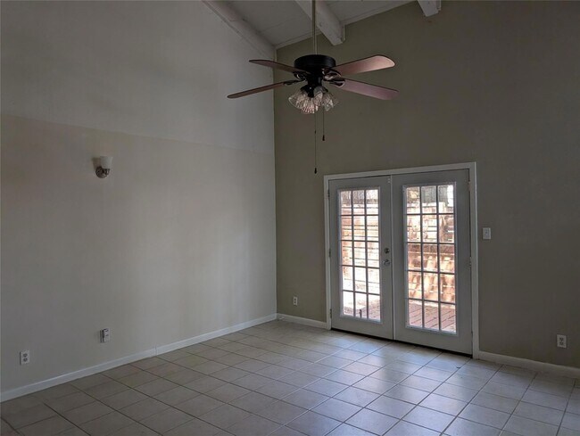 Building Photo - 3300 Clawson Rd