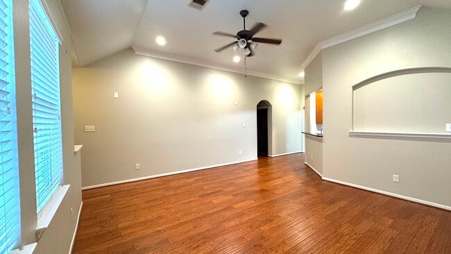 Building Photo - 8923 Willow Wind Ln