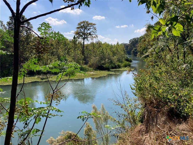 Building Photo - 121 Butler Ln