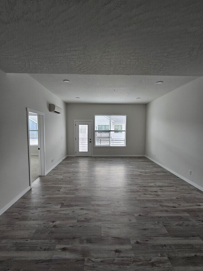 Building Photo - Atlas Condo