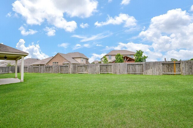 Building Photo - Gorgeous 4-bedroom home!