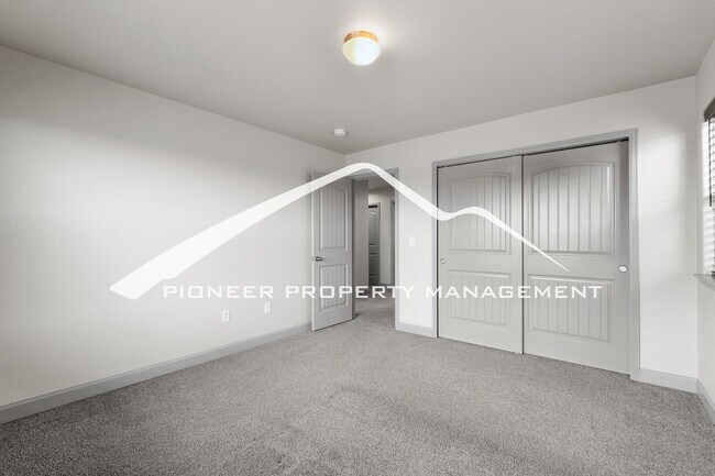 Building Photo - 4 Bed + Office, 2.5 Bath Lorson Ranch Home with Mountain Views & Open Space Behind