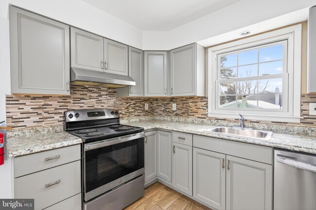 Building Photo - 202 Manahawkin Trail