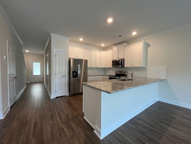 Building Photo - Stunning 3BD, 2.5BA Raleigh Townhome in a ...