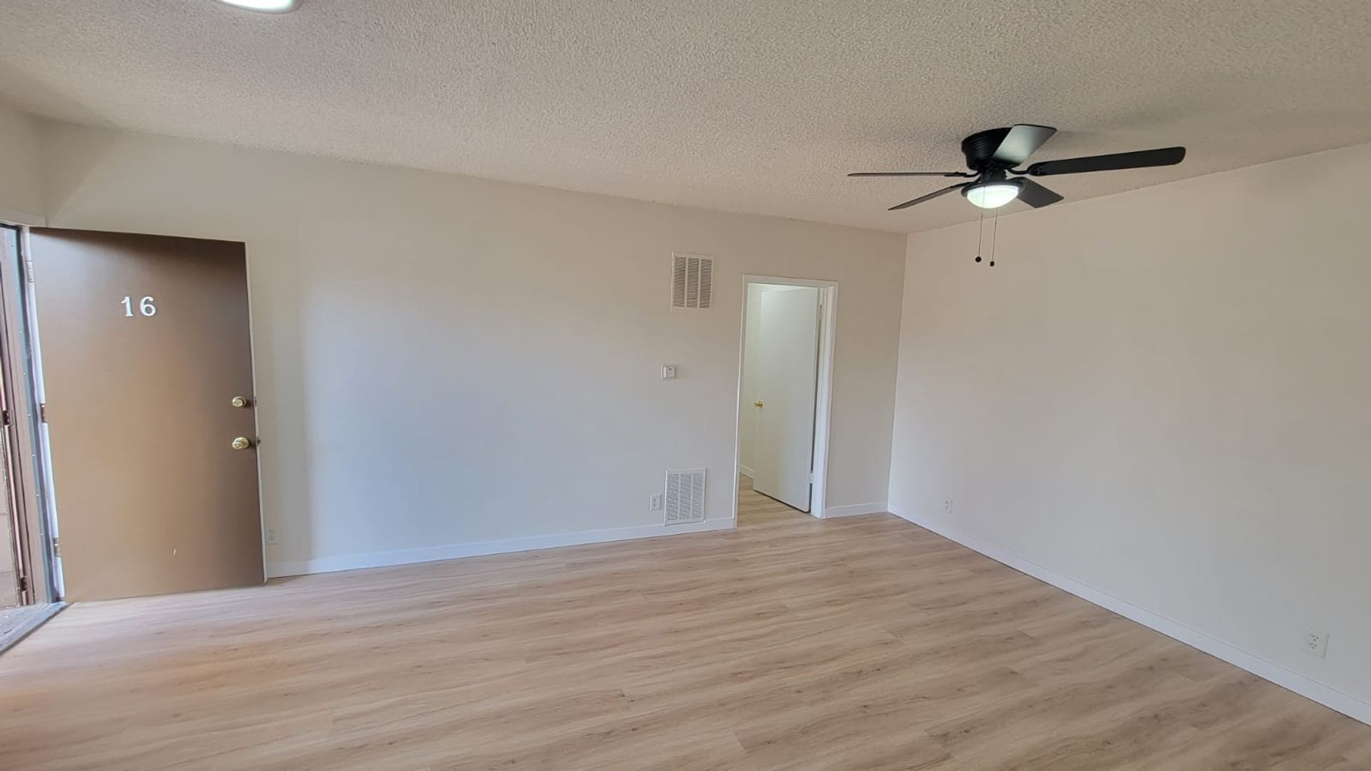 Building Photo - 13115 Oxnard St