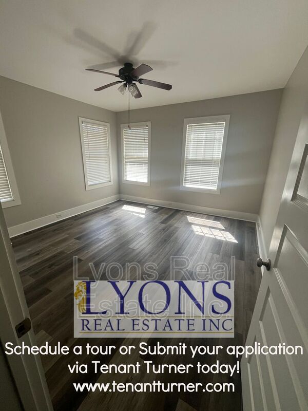 Building Photo - 205 E College St