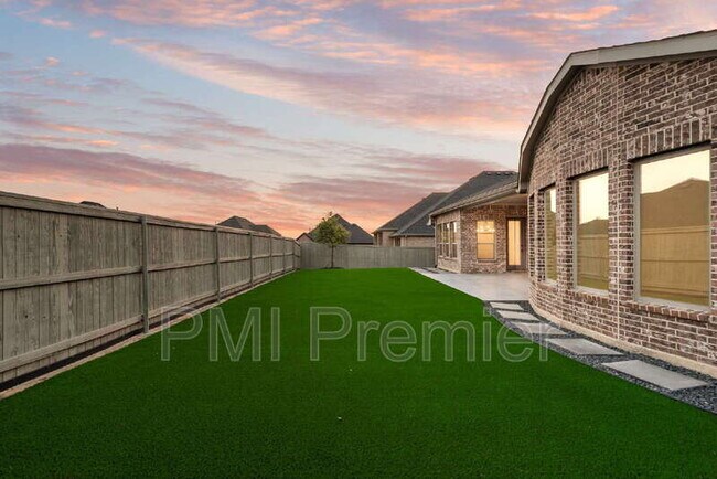 Building Photo - 2901 Little Wonder Ln