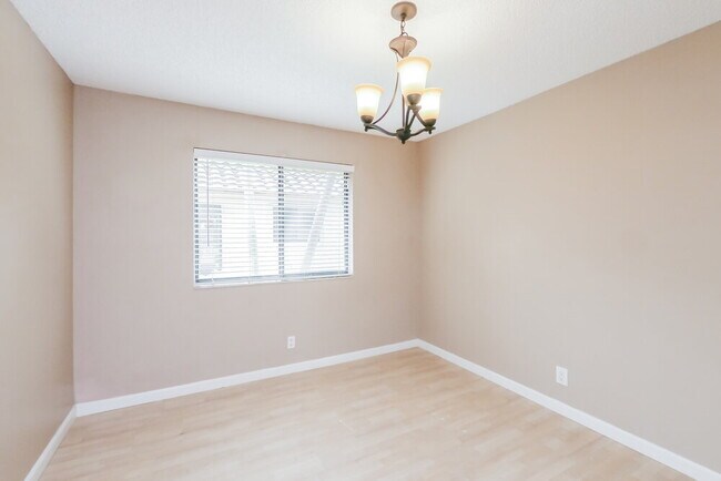 Building Photo - 575 NW 38th Ave