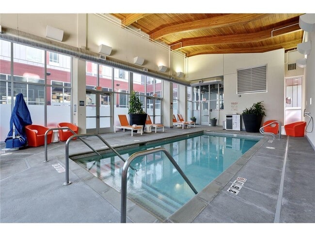 Building Photo - 901 S 2nd St