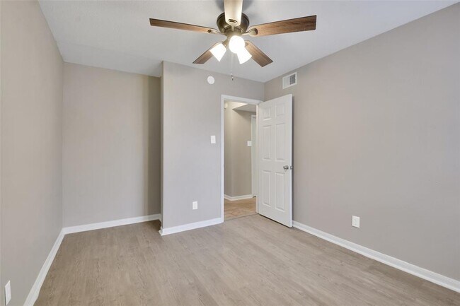 Building Photo - 1300 Baker Ave