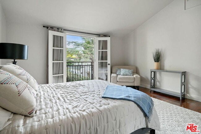 Building Photo - 1531 Marmont Ave