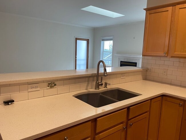 Building Photo - Lovely Home in Holmes Harbor with a Short Term Lease!