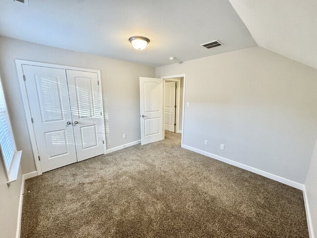 Building Photo - 11 Katie Ln