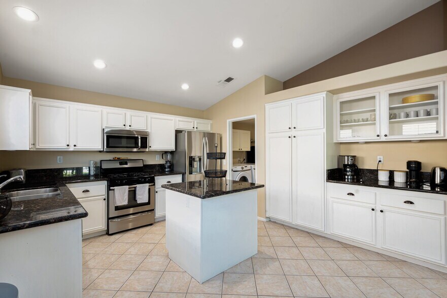 Building Photo - 79309 Paseo del Rey